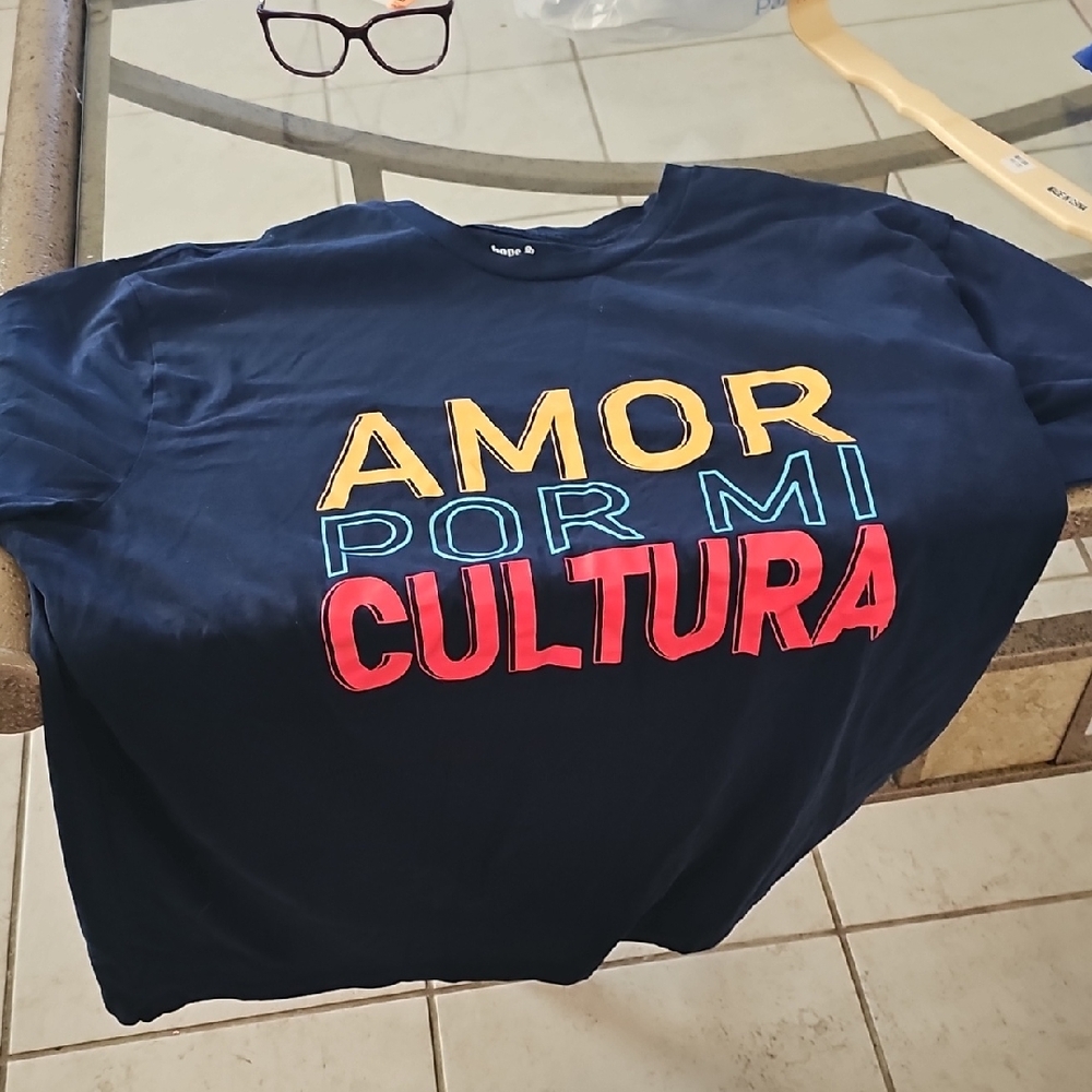 Navy Amor Por Mi Cultura Tee